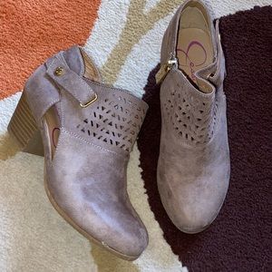 Jessica Simpson Dutton Boot - taupe